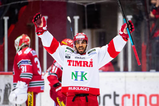 Timrås Jeremy Boyce-Rotevall jublar
