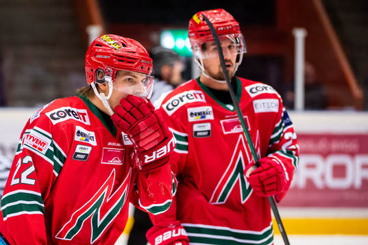 Modos Jonathan Johansson och Daniel Sylwander deppar