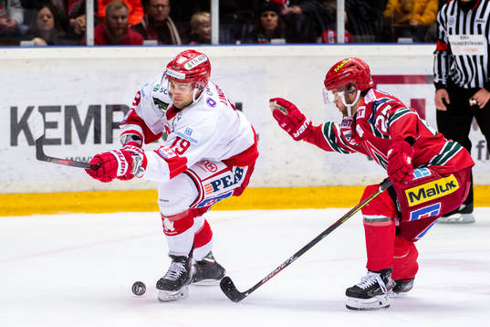 Timrås Tobias Lindberg och Modos Anton Öhman