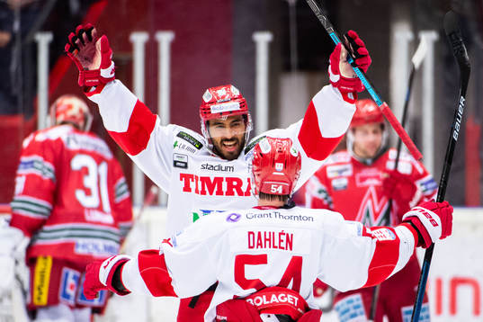 Timrås Jeremy Boyce-Rotevall jublar