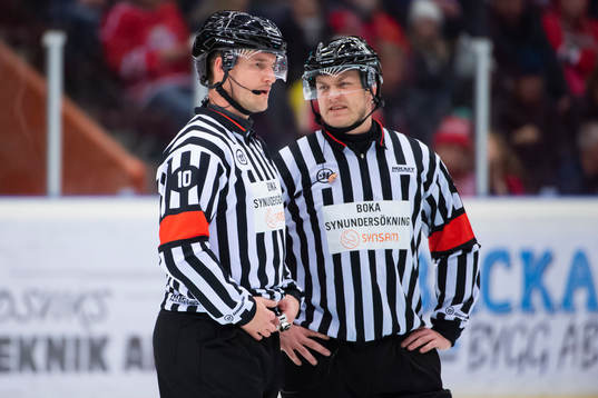 Domare Johan Nordlöf och Daniel Eriksson