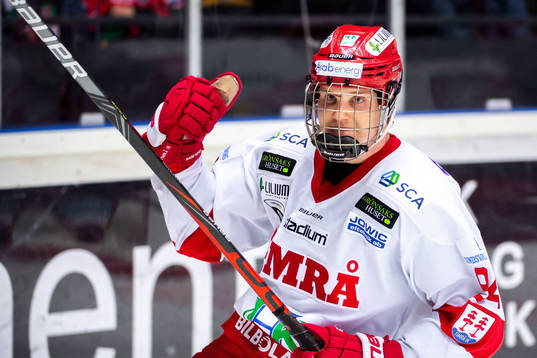 Timrås Sebastian Hartmann jublar