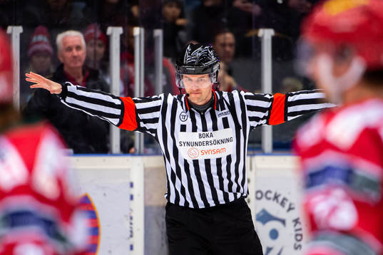 Domare Johan Nordlöf dömmer bort Modos 4-5 mål