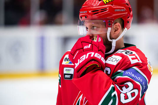 Modos Tobias Enström deppar