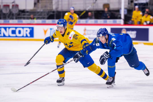 Hugo Gustafsson of Sweden and Artyom Korolyov of Kazakhstan