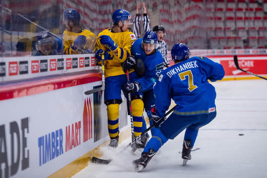Philip Broberg of Sweden against Alikhan Omirbekov of