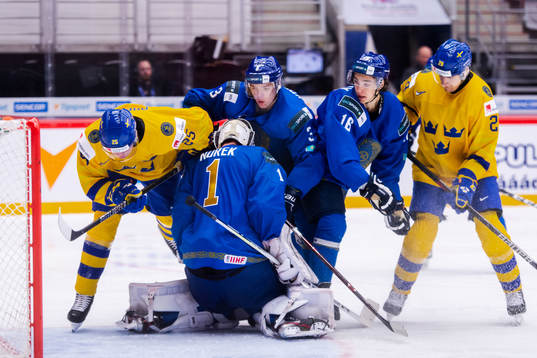 Linus Öberg and Linus Nässén of Sweden against