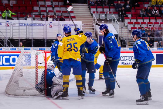 Linus Öberg of Sweden celebrates