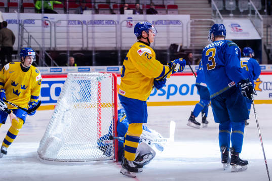 Linus Öberg of Sweden celebrates