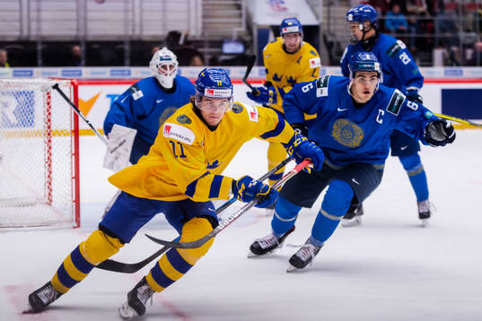 Samuel Fagemo of Sweden and Tamirlan Gaitamirov of