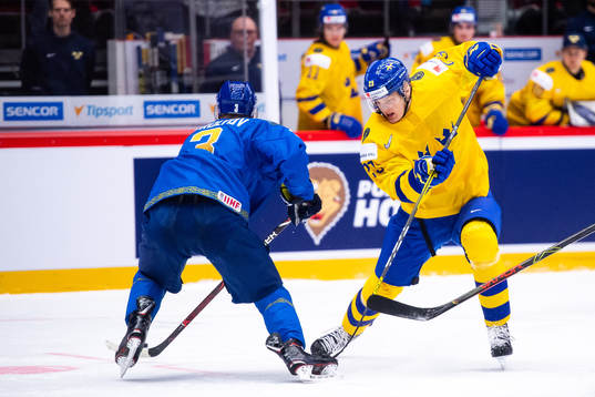 Artyom Korolyov of Kazakhstan and Albin Eriksson of Sweden