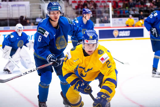 Danil Butenko of Kazakhstan and Linus Nässén of Sweden