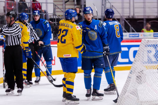 Karl Henriksson of Sweden and Maxim Musorov of Kazakhstan