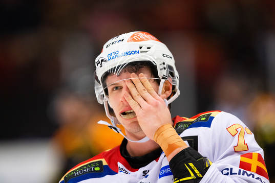 Malmö Redhawks Adam Ollas Mattsson har ont