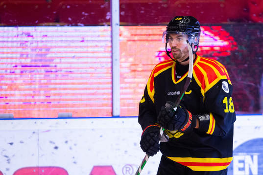 Brynäs Anton Rödin jublar