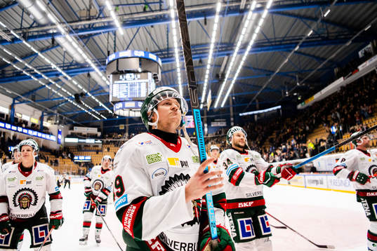 Frölundas Rhett Rakhshani jublar