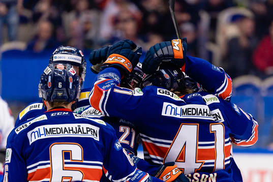 Växjös spelare jublar
