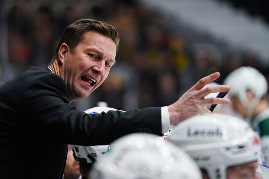 Färjestads huvudtränare Johan Pennerborn