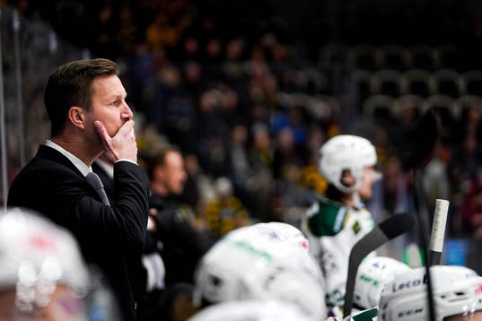 Färjestads huvudtränare Johan Pennerborn