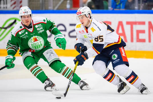 Djurgårdens Michael Haga och Rögles Hampus Gustafsson