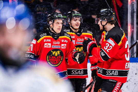 Luleås Juhani Tyrväinen jublar