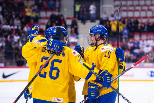 Alexander Holtz of Sweden celebrates the 1-0 goal