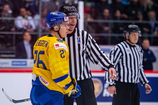 Jonatan Berggren of Sweden reacts
