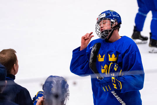 Lucas Raymond of team Sweden at a practice session