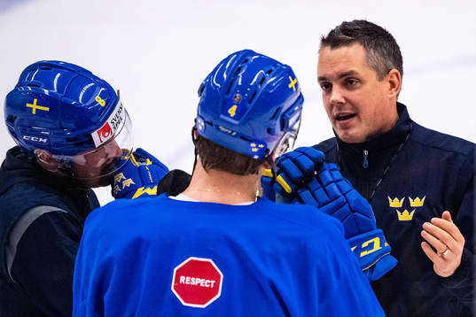 Rasmus Sandin and Tomas Montén, Head coach of team Sweden