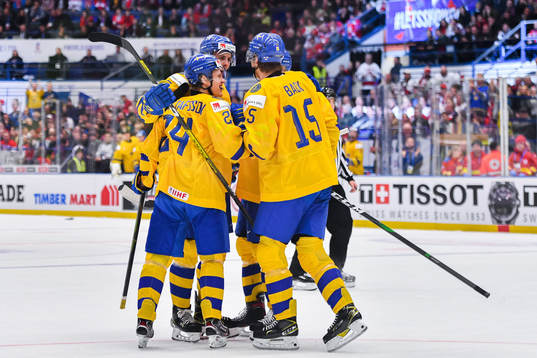 Hugo Gustafsson of Sweden celebrate with teammates