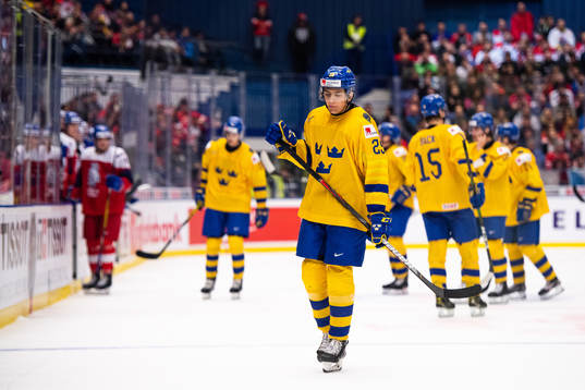 Linus Nässén of Sweden looks dejected
