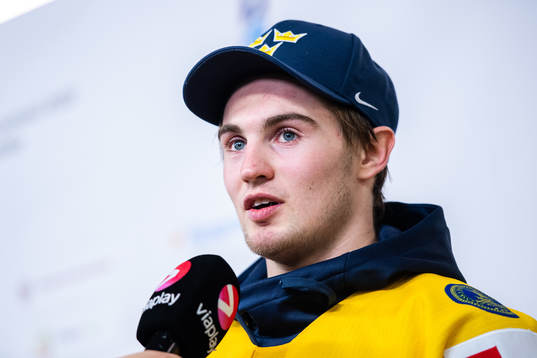 Nils Höglander of Sweden