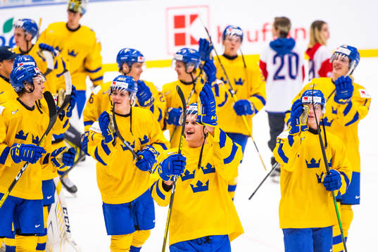 Adam Ginning of Sweden celebrates