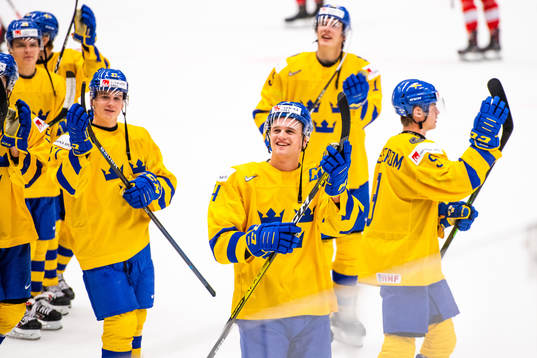 Adam Ginning of Sweden celebrates