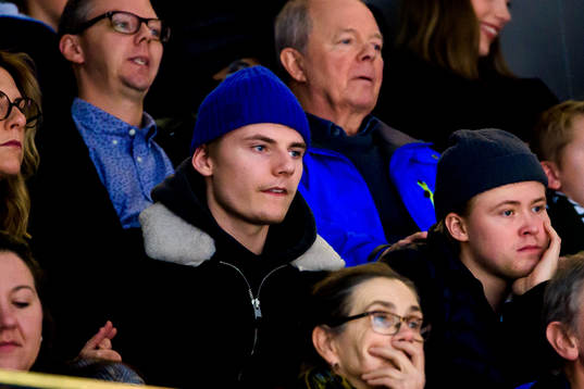 New York Rangers Lias Andersson är på plats och kollar