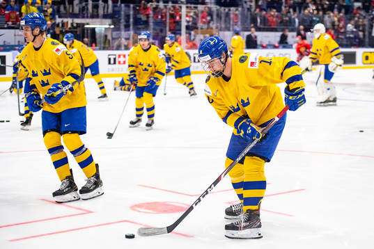 Alexander Holtz of Sweden