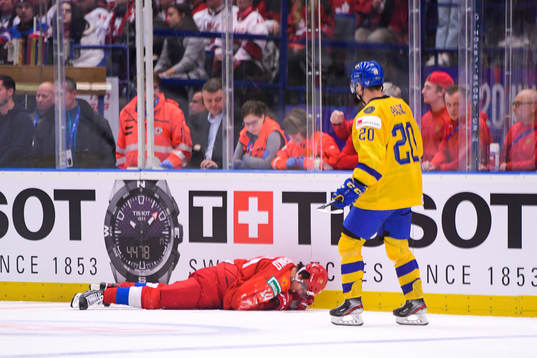 Grigori Denisenko of Russia in pain