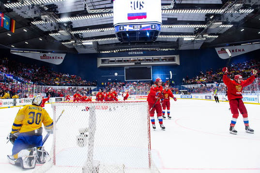Players of Russia celebrate
