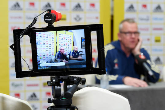 Live broadcast of a press conference with Janne Andersson,