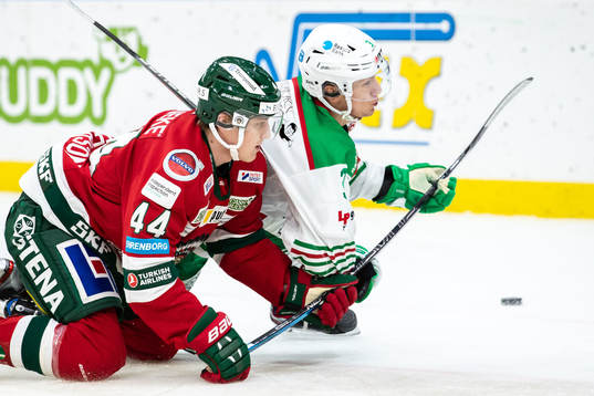 Frölundas Jacob Peterson och Rögles Daniel Bertov