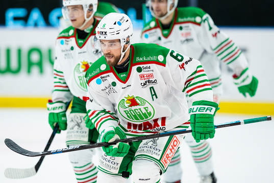 Rögles Craig Schira jublar