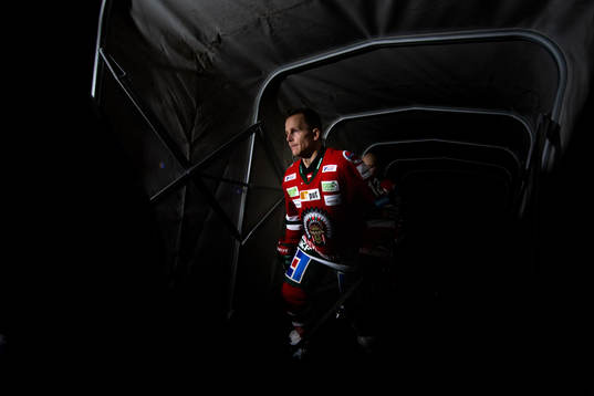 Frölundas Max Friberg innan ishockeymatchen i SHL mellan