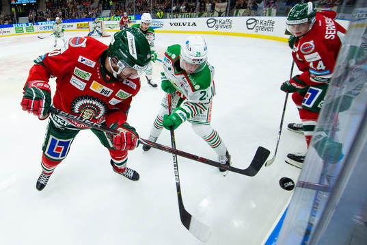 Frölundas Joel Lundqvist och Rögles Kevin Wennström
