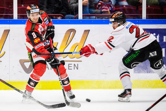 Malmö Redhawks Johan Olofsson och Örebros Jonathan