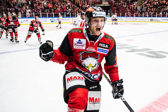 Malmö Redhawks Johan Olofsson jublar