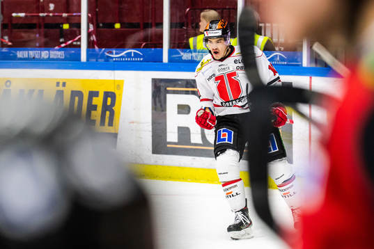 Örebros Shane Harper jublar