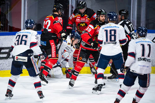 Linköpings William Worge Kreu och Luleås Robin Kovacs i
