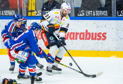 Oskarshamns Filiph Engsund och Djurgårdens Dick Axelsson