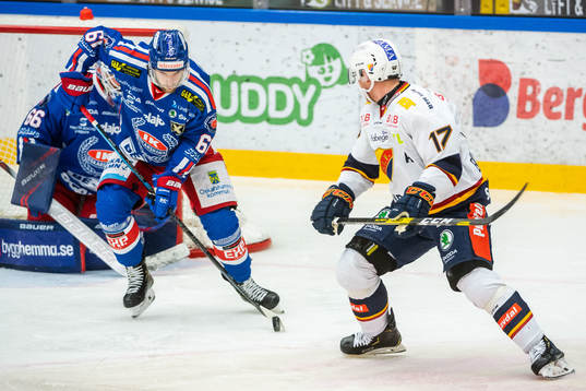 Oskarshamns Emil Wahlberg och Djurgårdens Henrik Eriksson