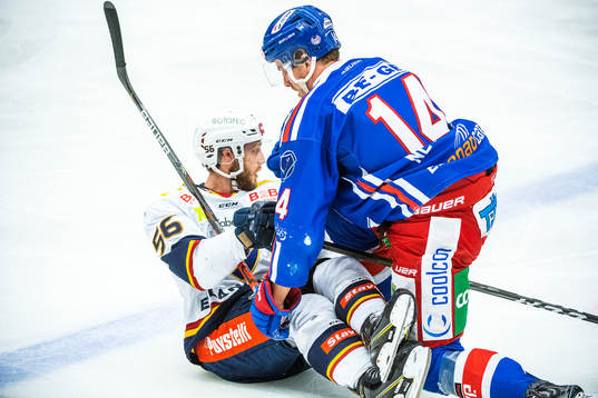 Oskarshamns Pontus Netterberg och Djurgårdens Robin Norell